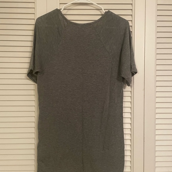 529. Old Navy Basic Short Sleeved Casual Shirt - Picture 2 of 4